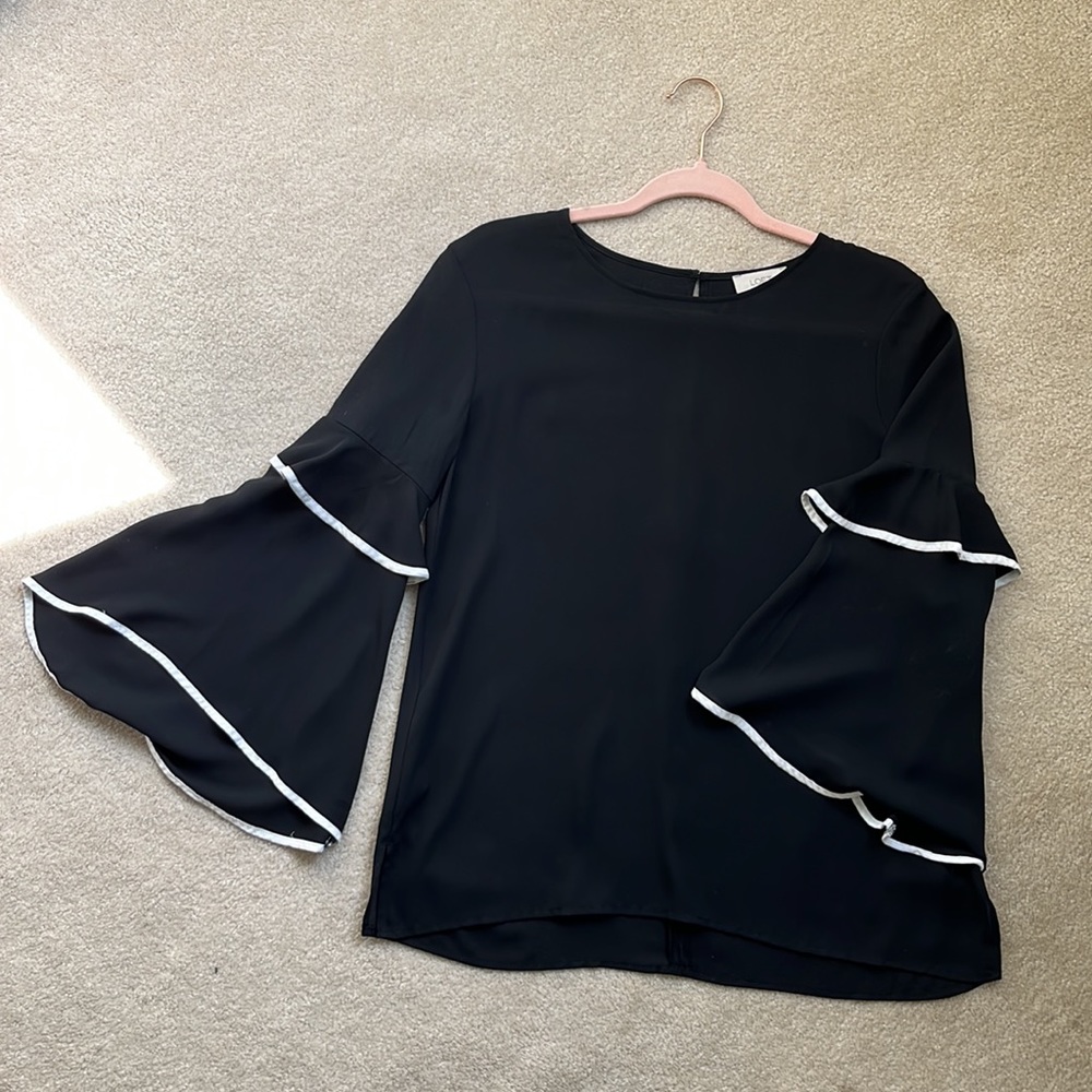 Loft ruffled sleeve top, size small